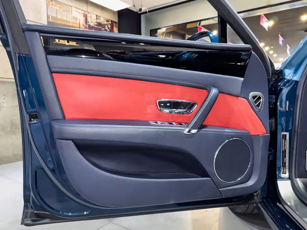 Bentley Flying Spur 2020 — фото 14