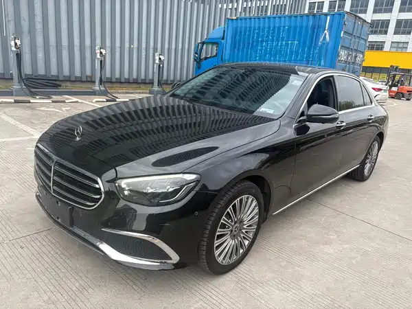 Mercedes-Benz E-Class 2022