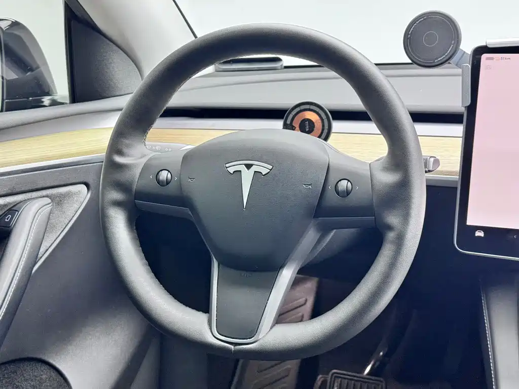 Tesla Model Y 2023 — фото 17