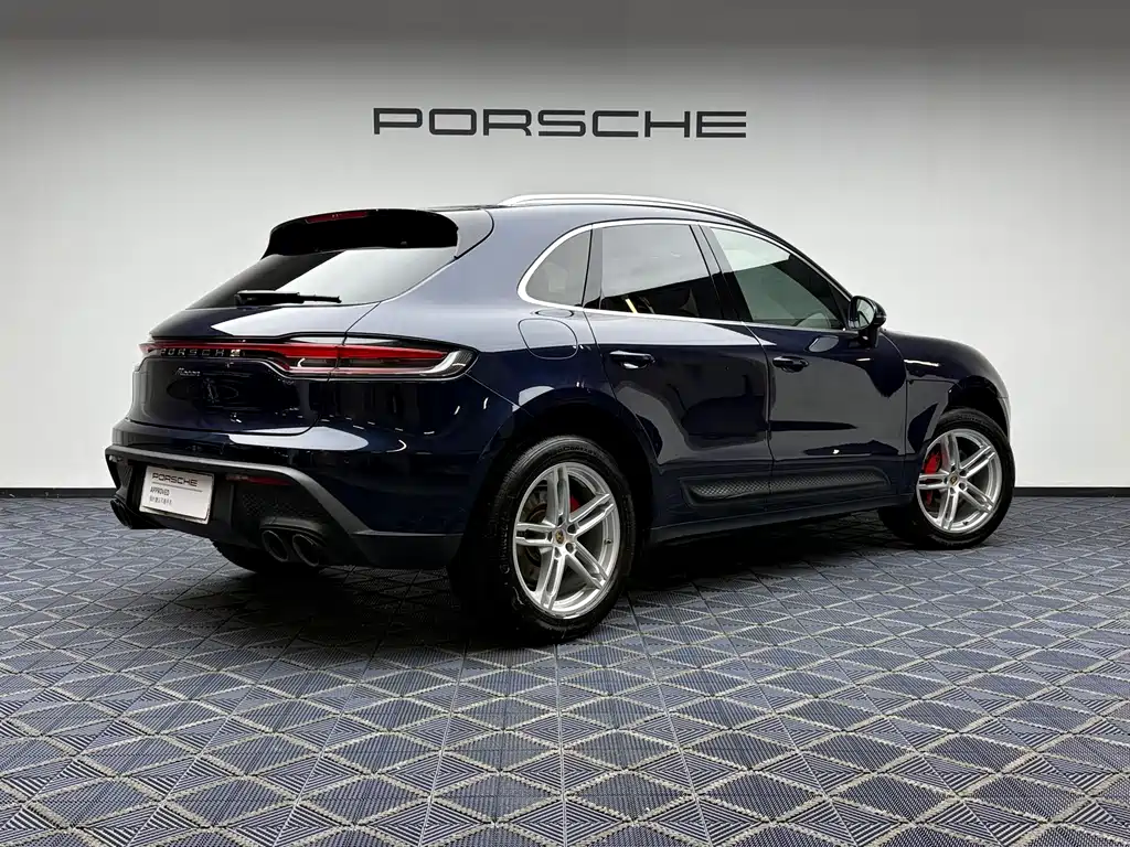 Porsche Macan 2023 — фото 10