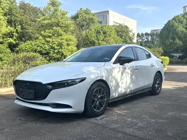 Mazda 3 Axela 2023