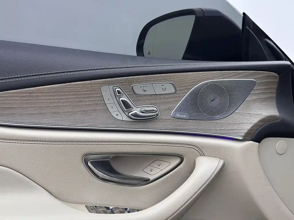 Mercedes-Benz CLS 2018 — фото 12