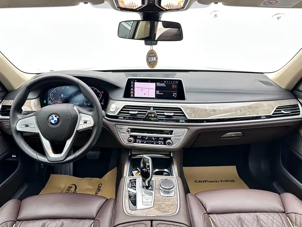 BMW 7 Series 2021 — фото 10