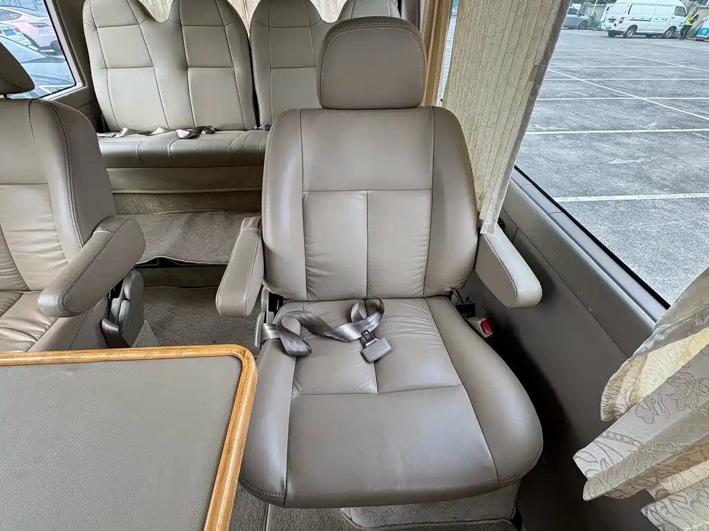 Toyota Coaster 2011 — фото 12