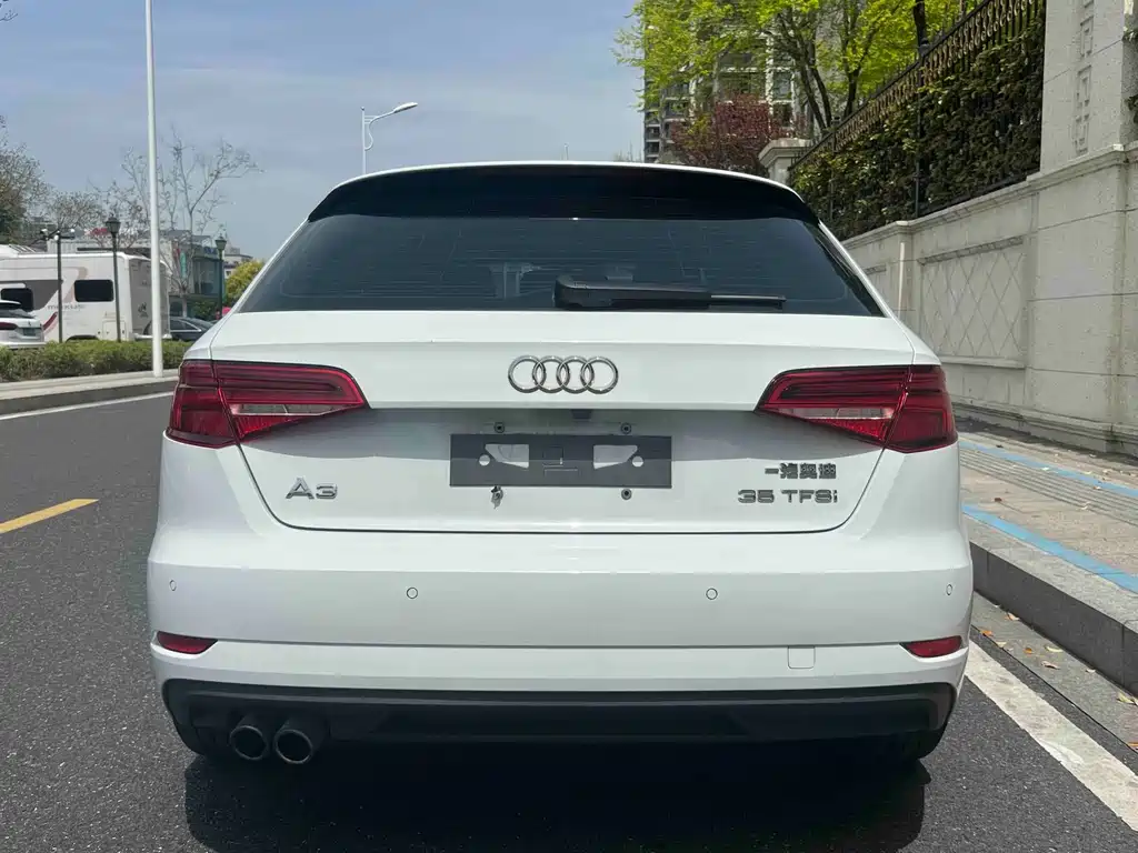 Audi A3 2018 — фото 4