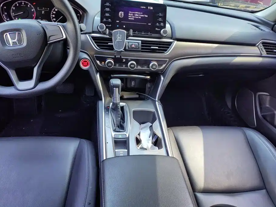 Honda Accord 2020 — фото 16