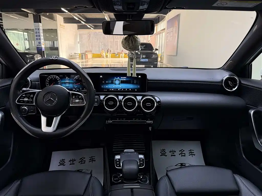 Mercedes-Benz A-Class 2020 — фото 7