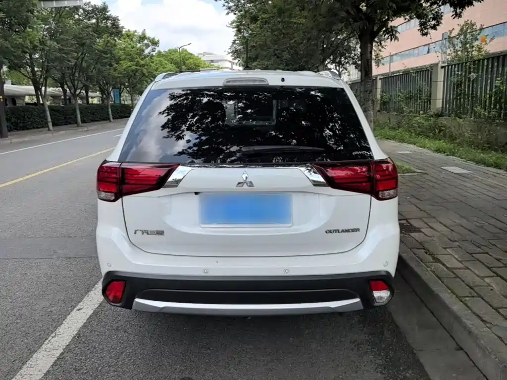Mitsubishi Outlander 2017