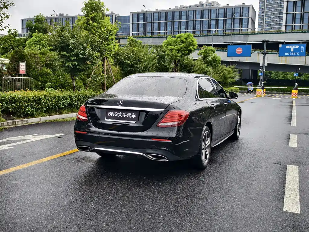 Mercedes-Benz E-Class 2018 — фото 4