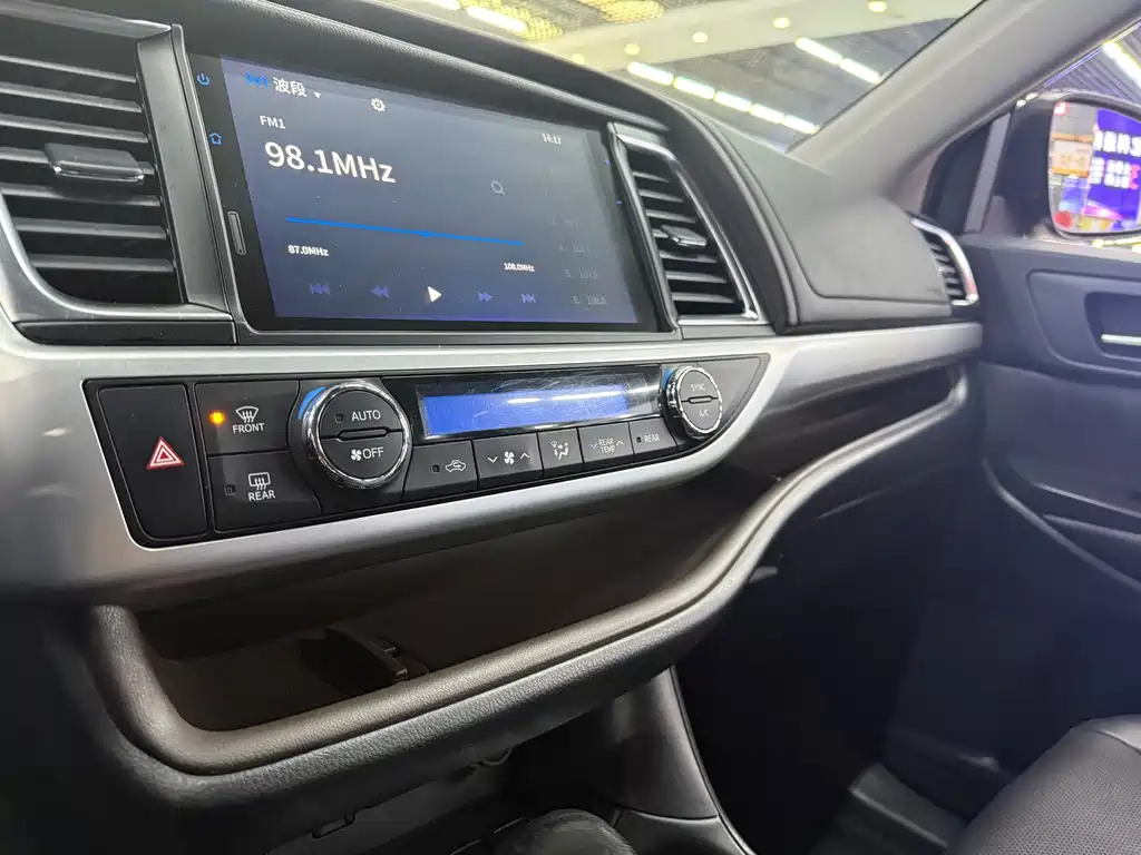 Toyota Highlander 2021 — фото 14