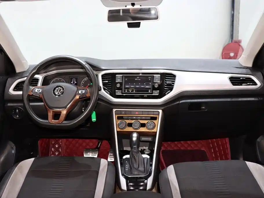 Volkswagen T-Roc 2020 — фото 12