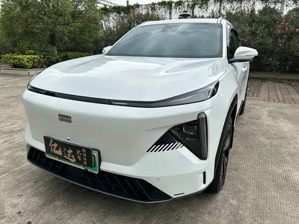 Geely Galaxy L7 2024