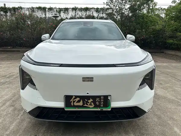 Geely Galaxy L7 2024