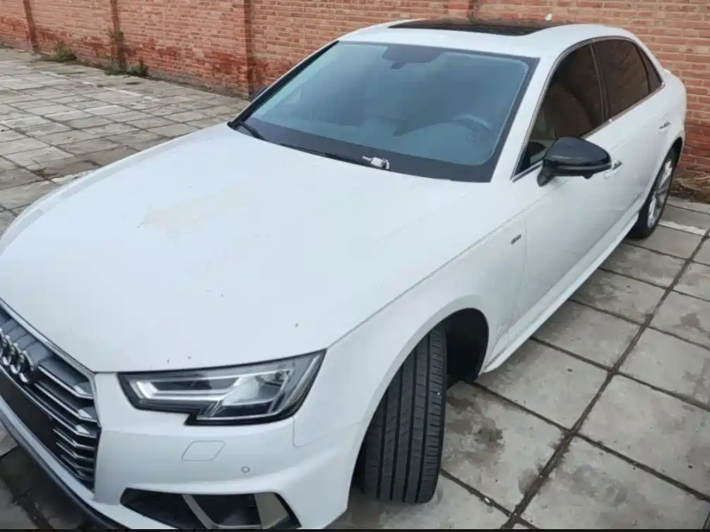 Audi A4L 2019