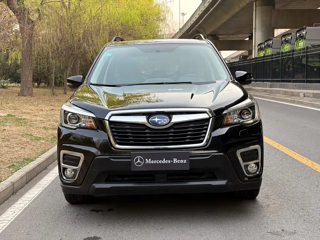 Subaru Forester 2020 — фото 2