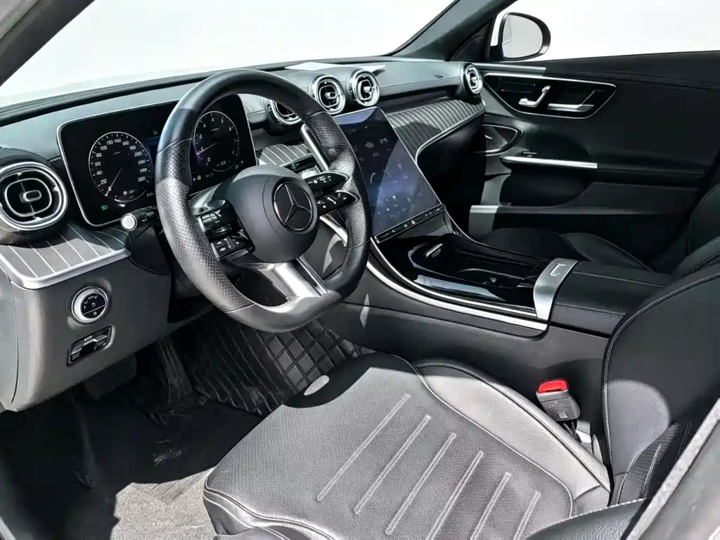 Mercedes-Benz C-Class 2022 — фото 7