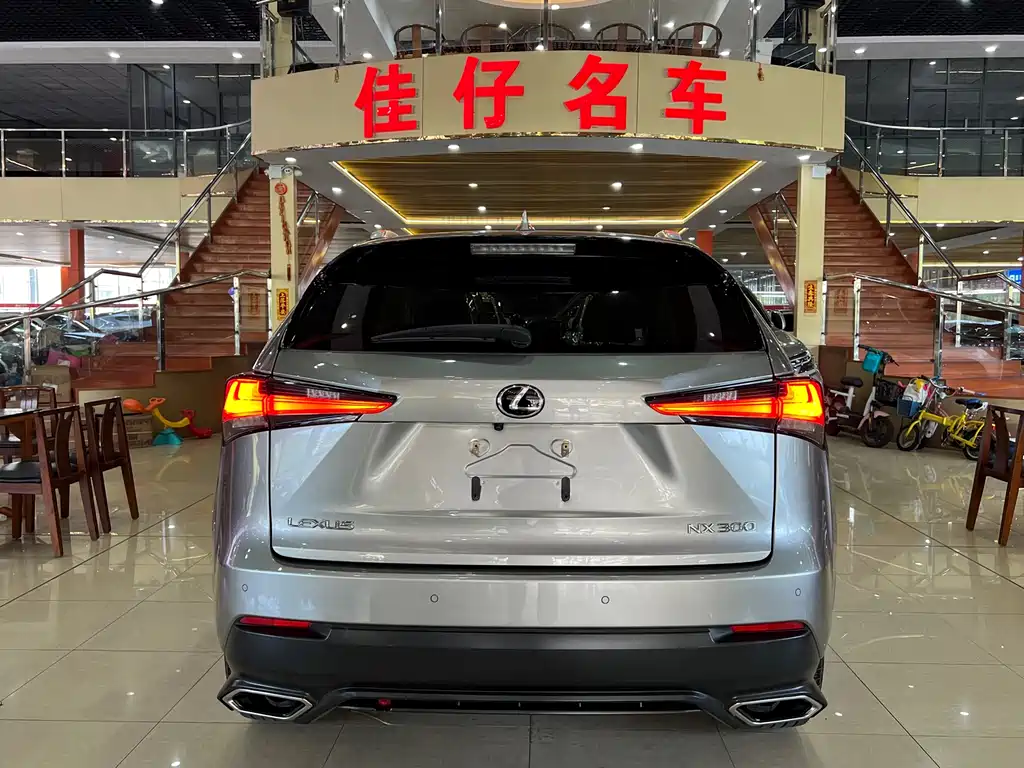 Lexus NX 2018 — фото 4