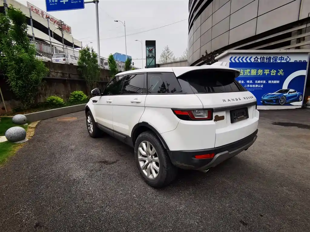 Land Rover Evoque 2019 — фото 6