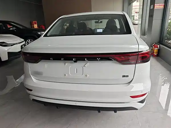 Geely Emgrand 2026