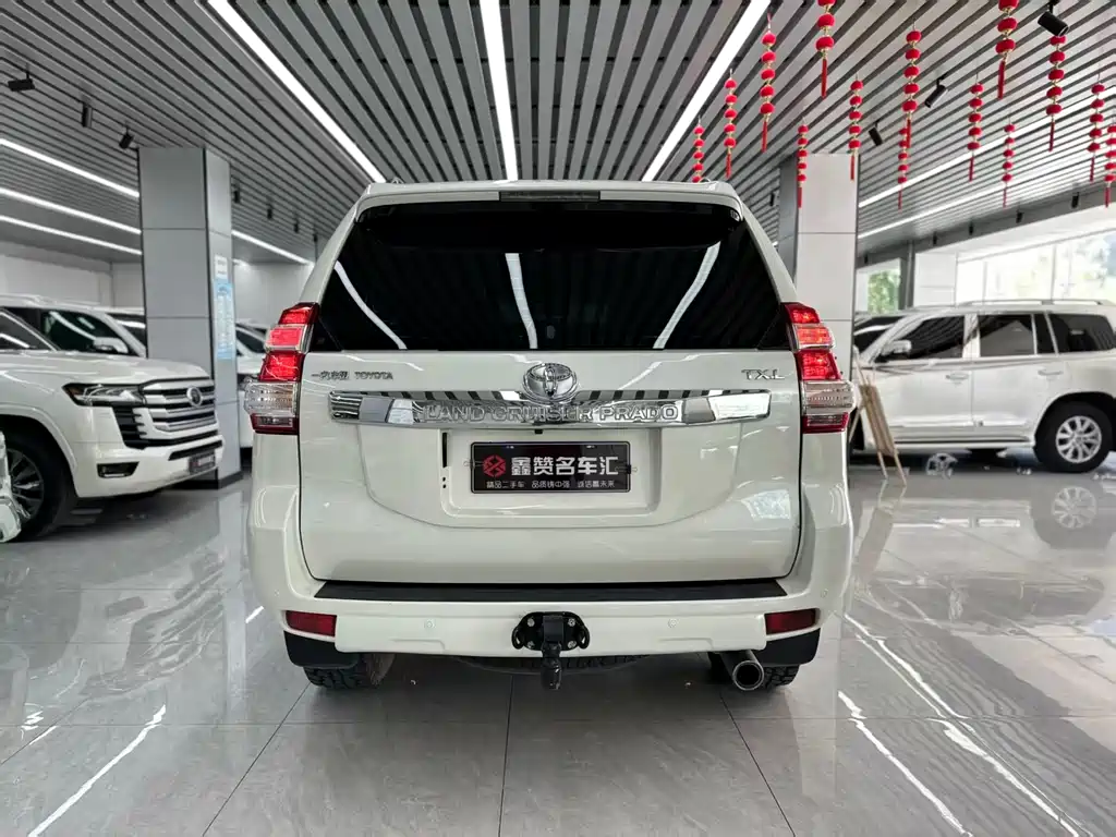 Toyota Prado 2017 — фото 8