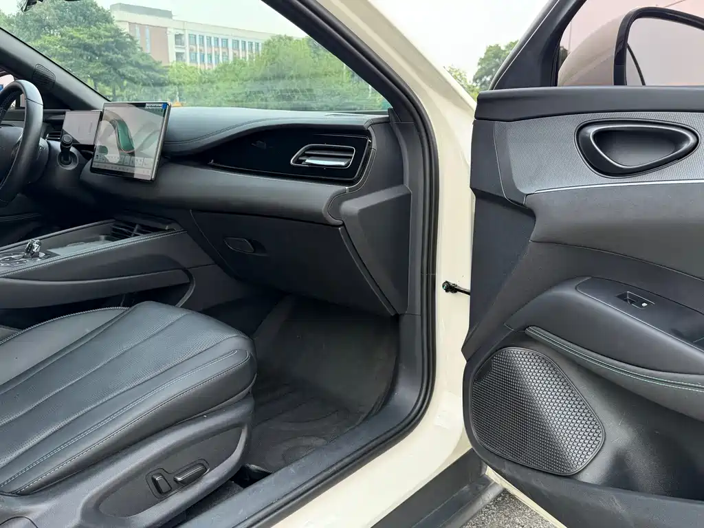 BYD Seal 06 2025 — фото 19