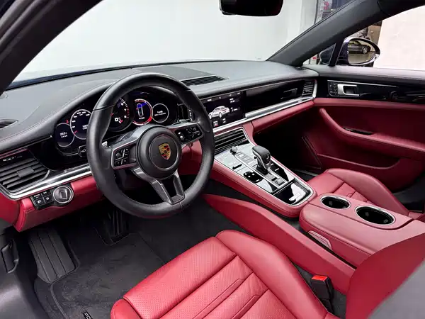 Porsche Panamera 2020