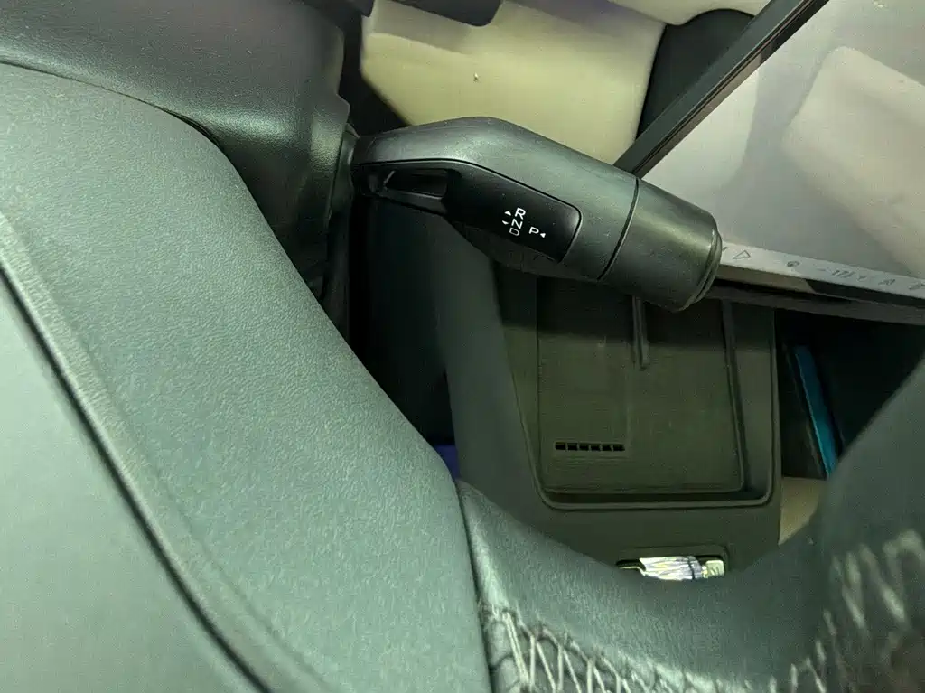 Volvo XC70 Plug-In Hybrid 2025 — фото 14
