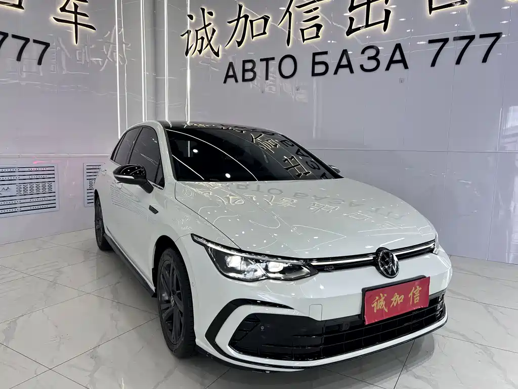 Volkswagen Golf 2024