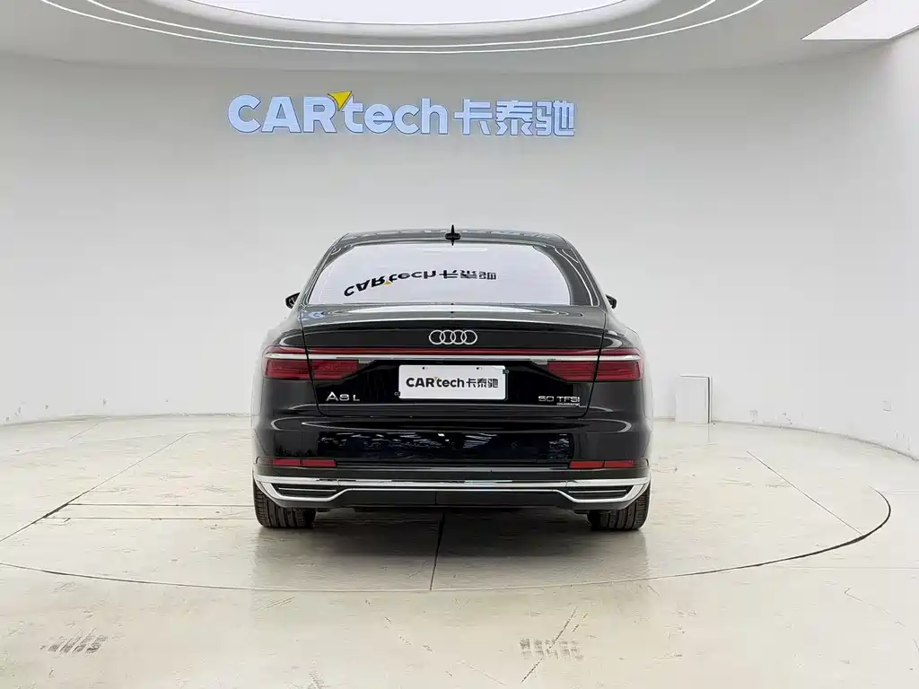 Audi A8 2021 — фото 8