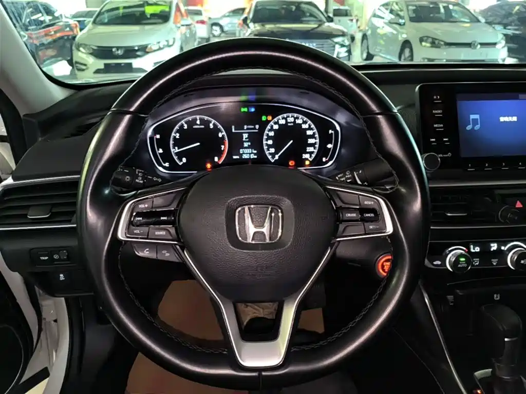 Honda Inspire 2020 — фото 11