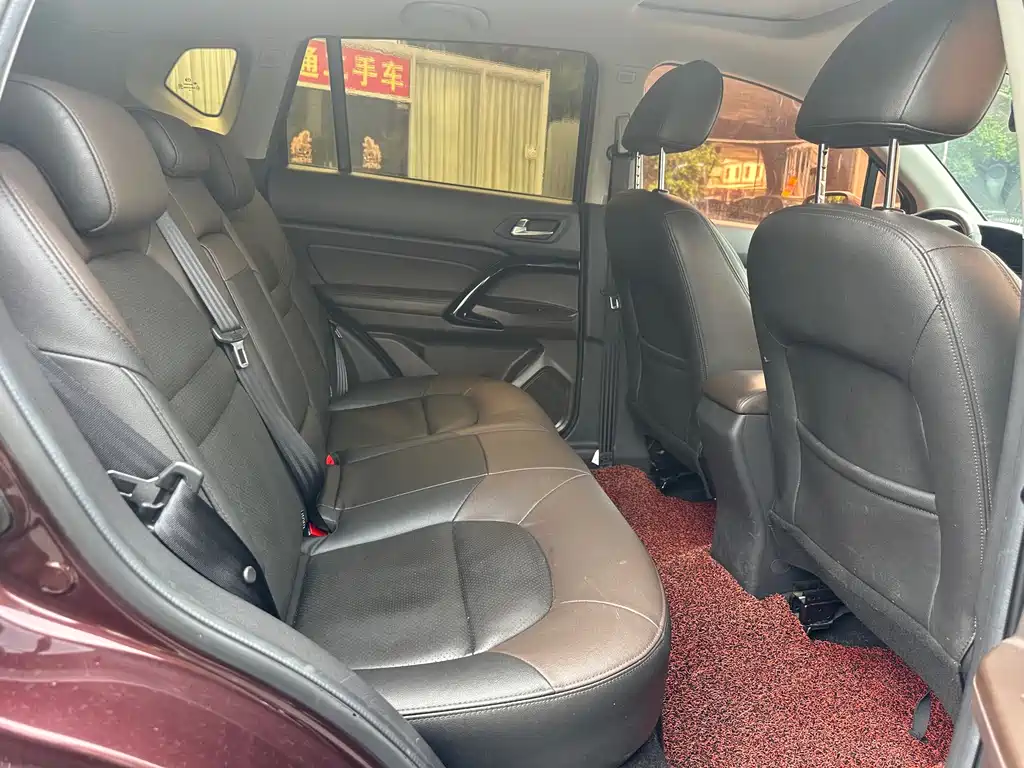 GAC Motor Trumpchi GS4 2016 — фото 15