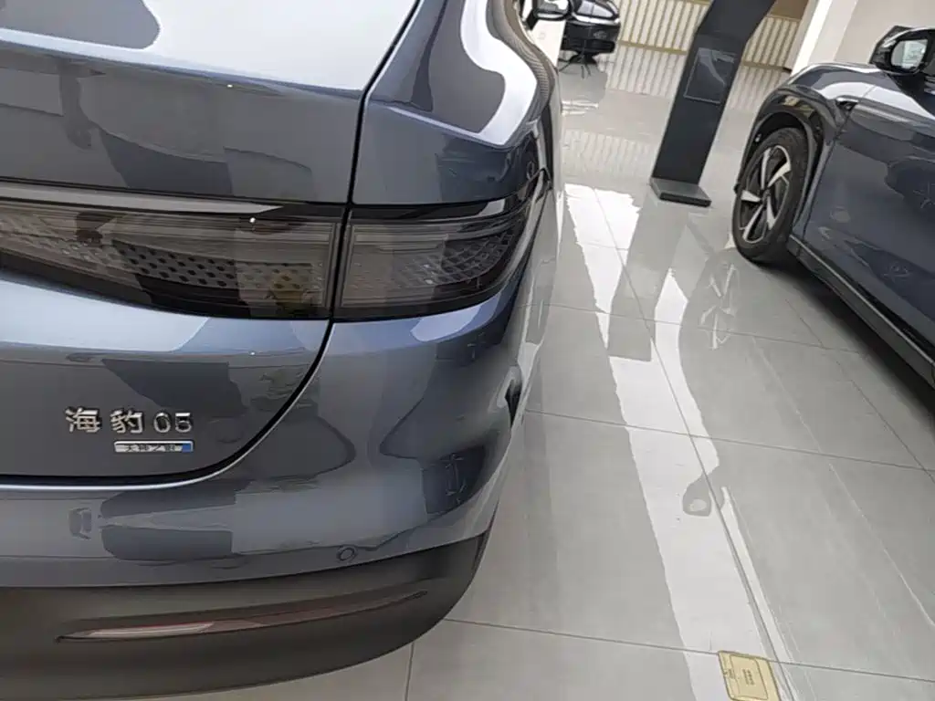 BYD Seal 05 DM-i 2025 — фото 8