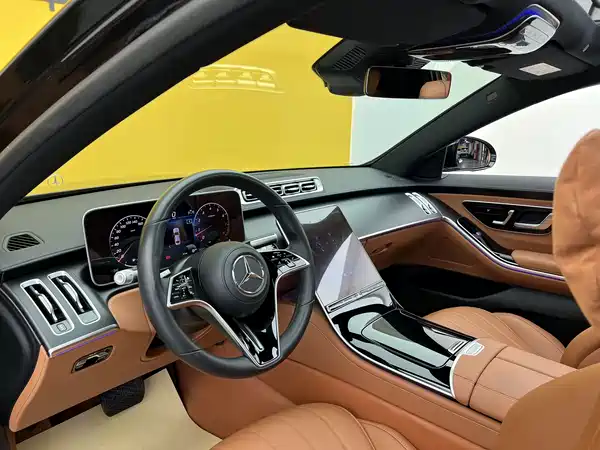 Mercedes-Benz S-Class 2025