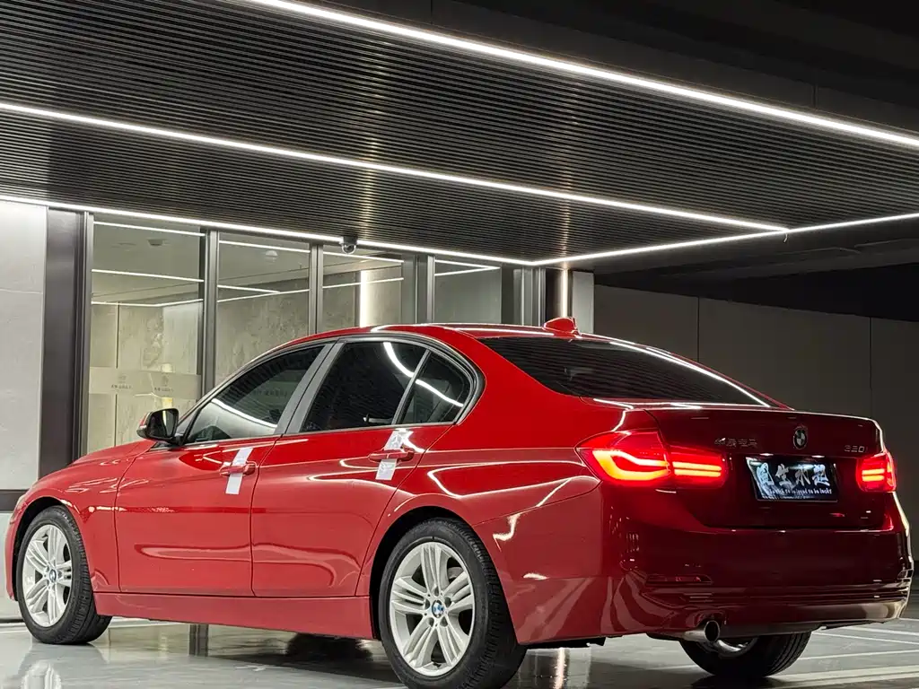 BMW 3 Series 2016 — фото 19