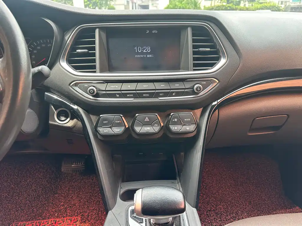 GAC Motor Trumpchi GS4 2016 — фото 19