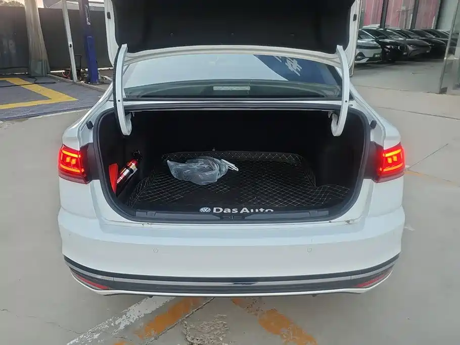 Volkswagen Bora 2023