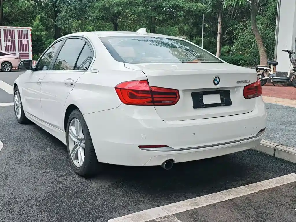 BMW 3 Series 2016