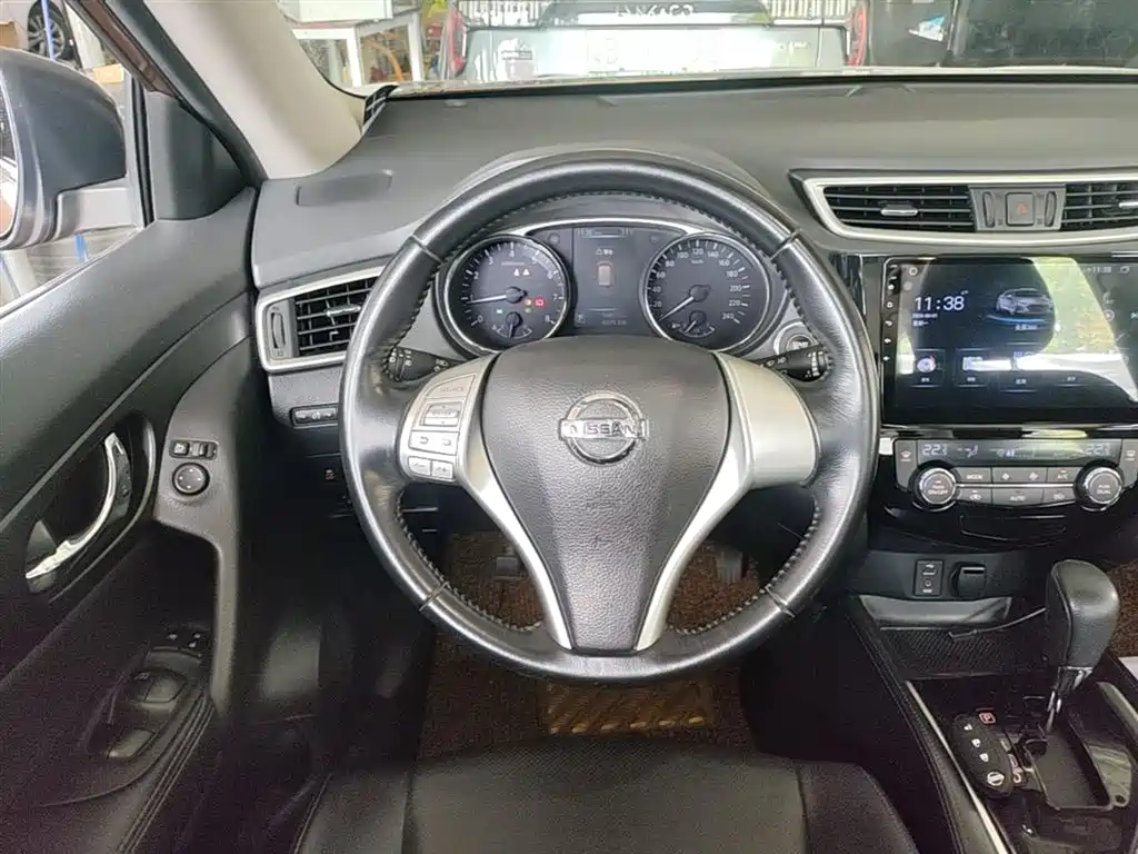 Nissan X-Trail 2016 — фото 11