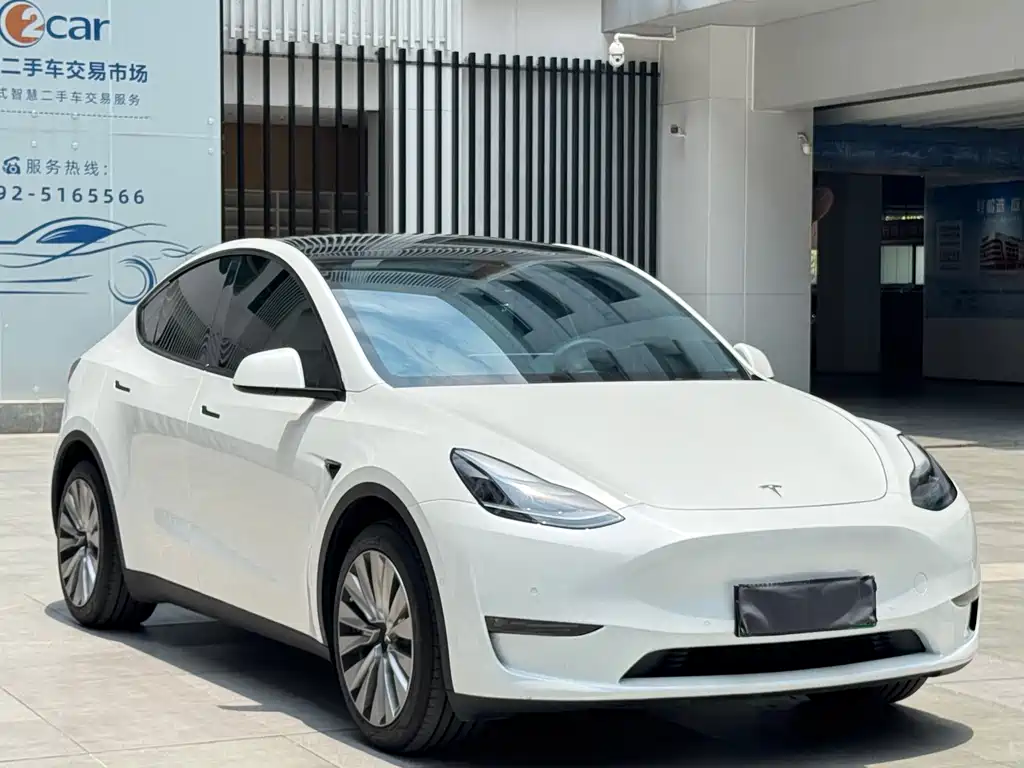 Tesla Model Y 2024 — фото 3