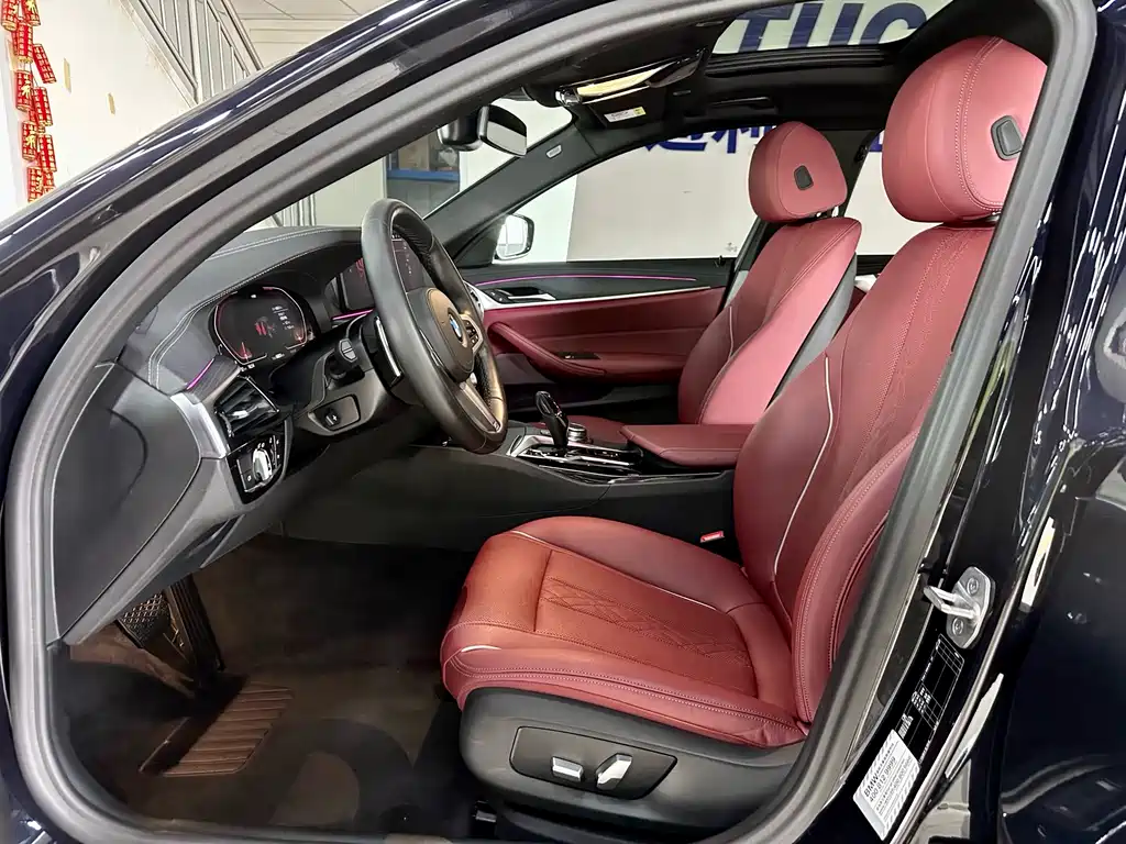 BMW 5 Series 2020 — фото 14