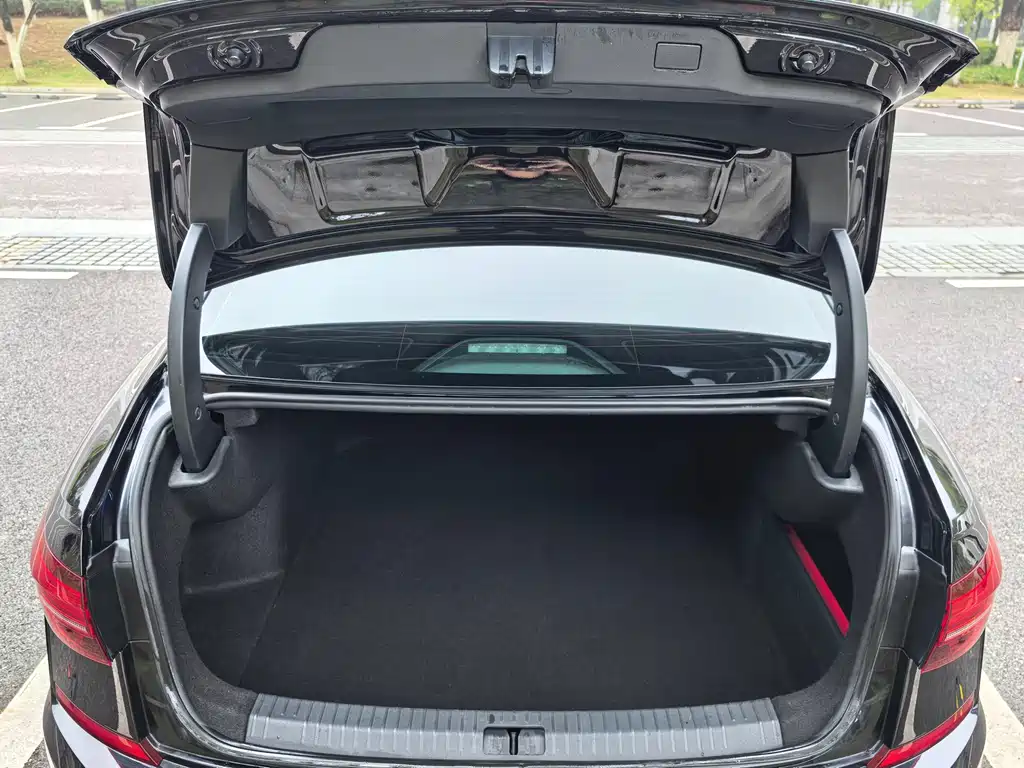 Volkswagen Passat 2021 — фото 10