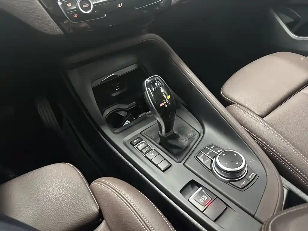 BMW X1 2022 — фото 9