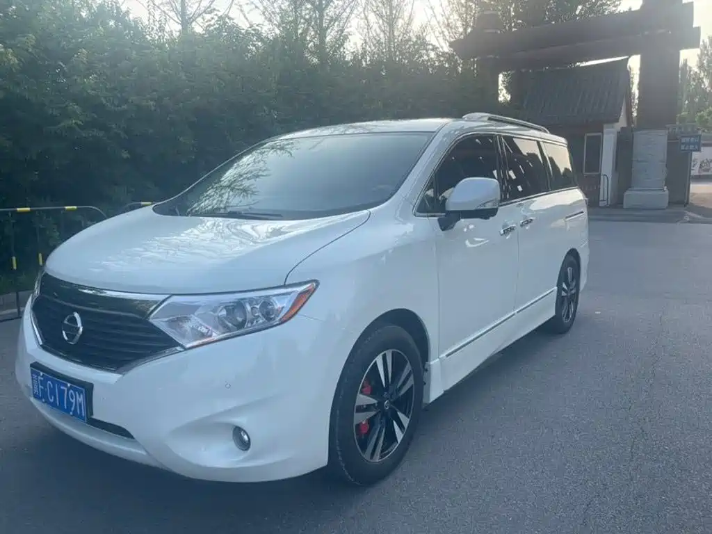 Nissan Quest 2015