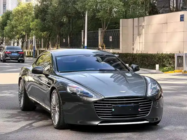 Aston Martin Rapide 2018