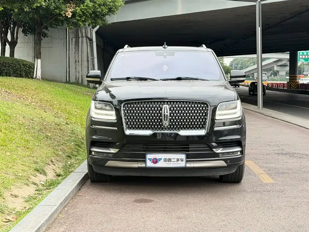 Lincoln Navigator 2019 — фото 2