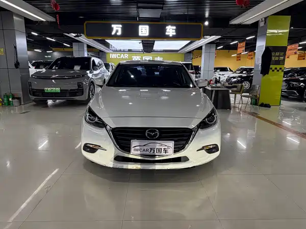 Mazda 3 Axela 2019
