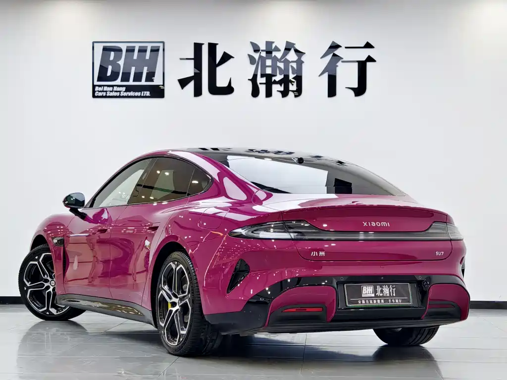 Xiaomi SU7 2025
