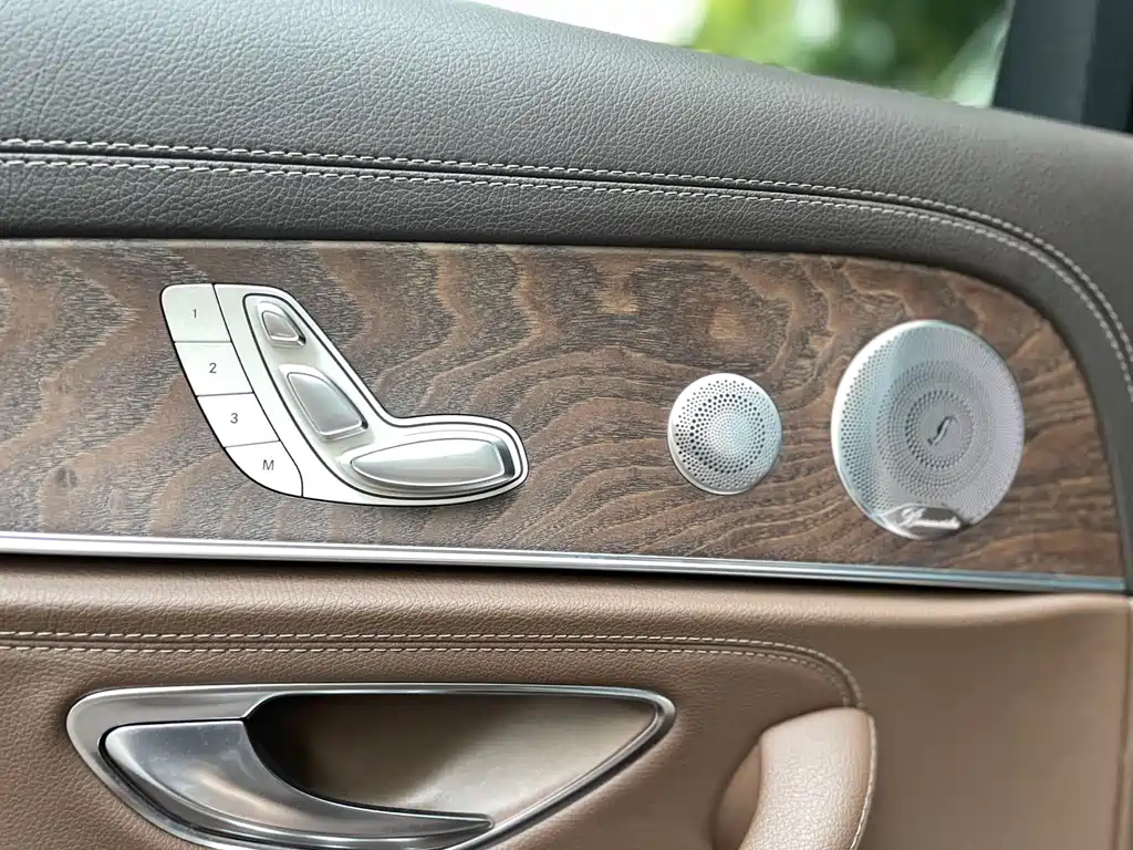 Mercedes-Benz E-Class 2020 — фото 14