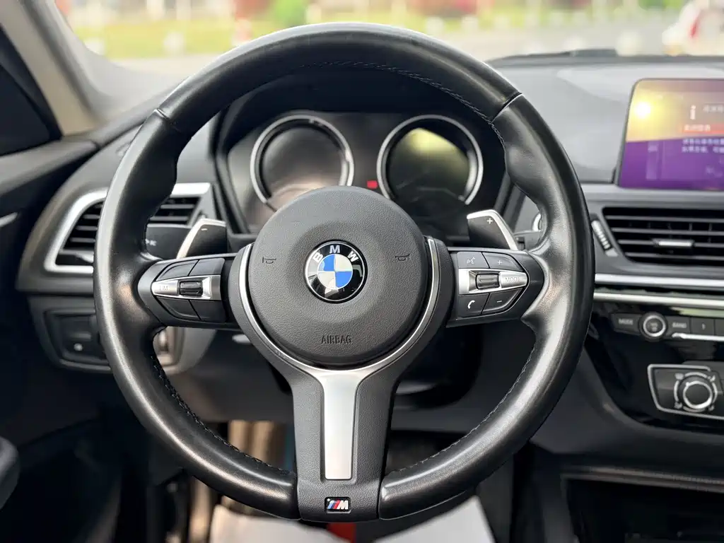 BMW 1 Series 2020 — фото 16