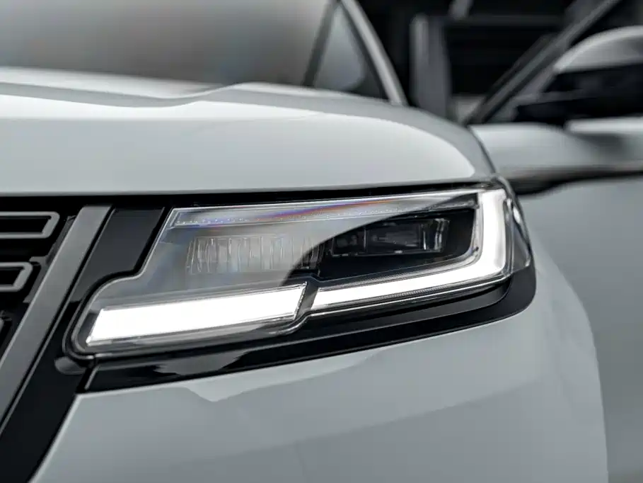 Land Rover Range Rover Velar 2024 — фото 30